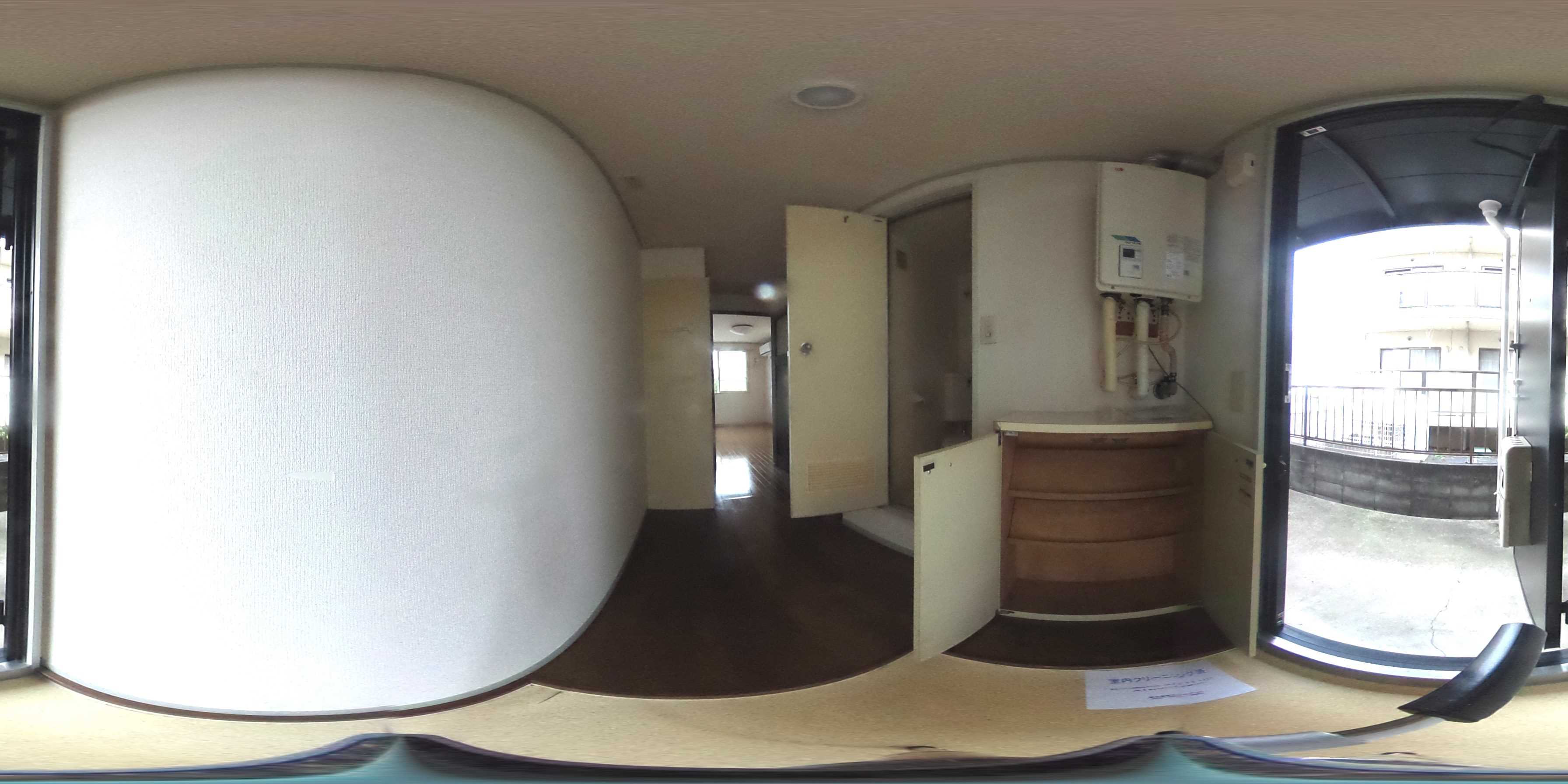 エステート金沢 玄関