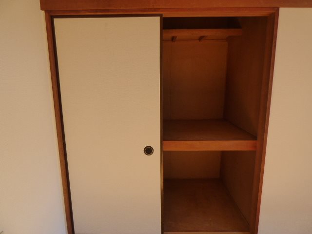 メゾンドオゼキ 収納