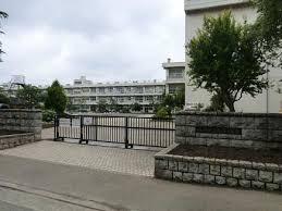 メゾンドオゼキ 小学校