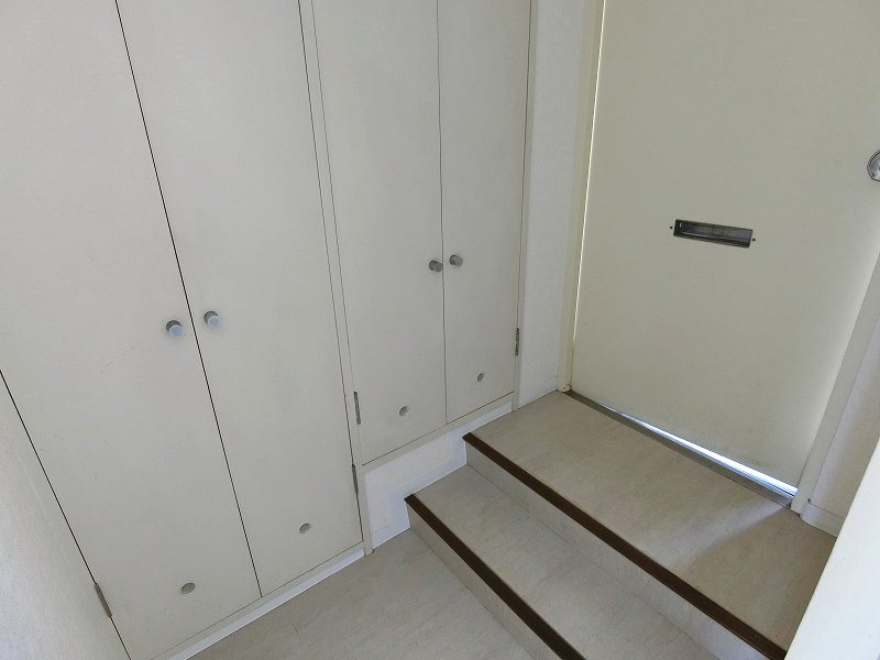 パール仲町マンション 玄関