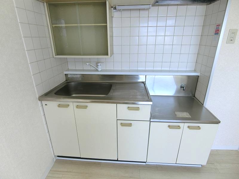 パール仲町マンション キッチン