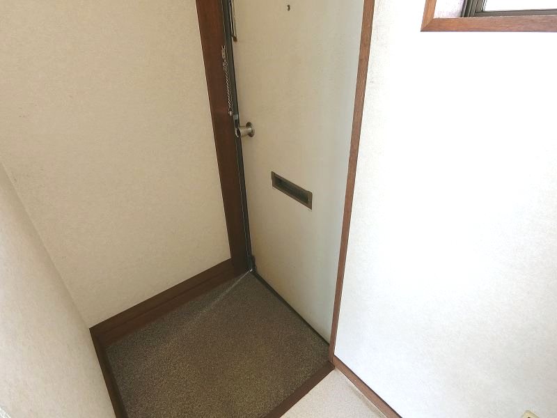 石戸荘 玄関