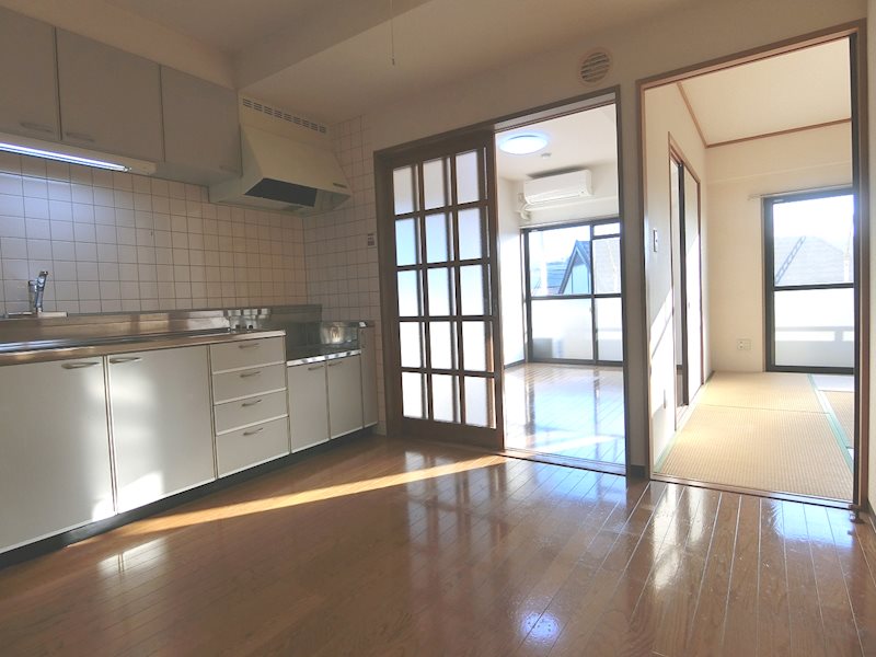 タカーラ・ハーヴェスト壱番館   リビング