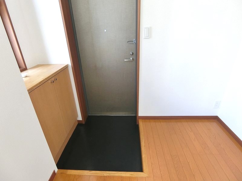 秋山ビル 玄関