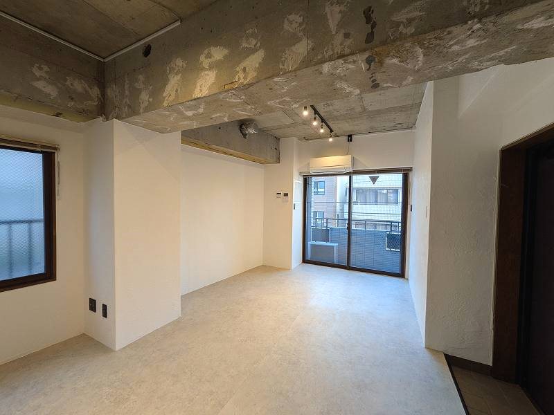 FIRSTSTAGE ASAKUSA BUILDING リビング