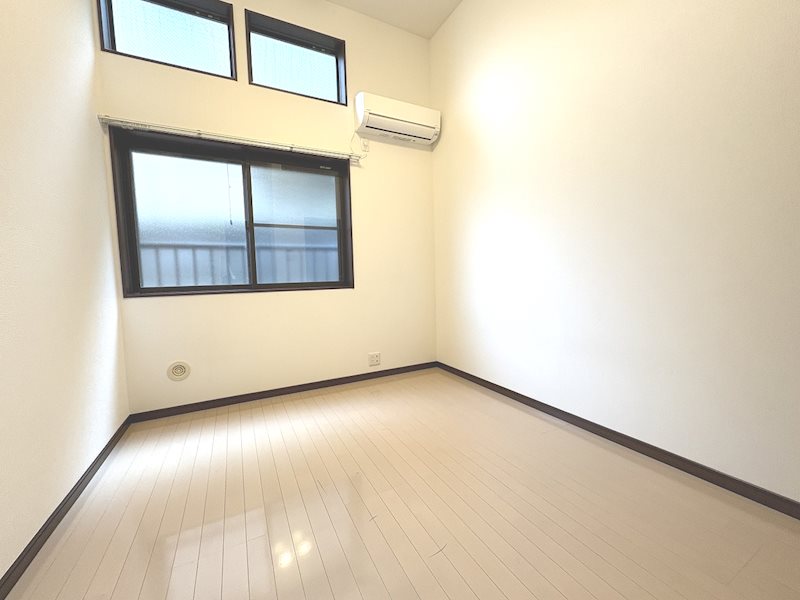 マ・ピエス東生田弐番館 リビング