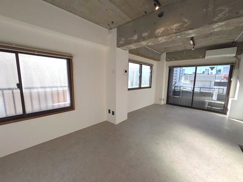 FIRSTSTAGE ASAKUSA BUILDING リビング