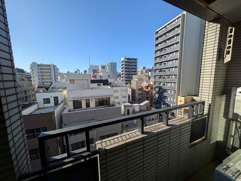 FIRSTSTAGE ASAKUSA BUILDING ベランダ