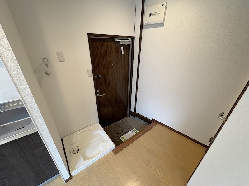 マヒナ北千住 玄関