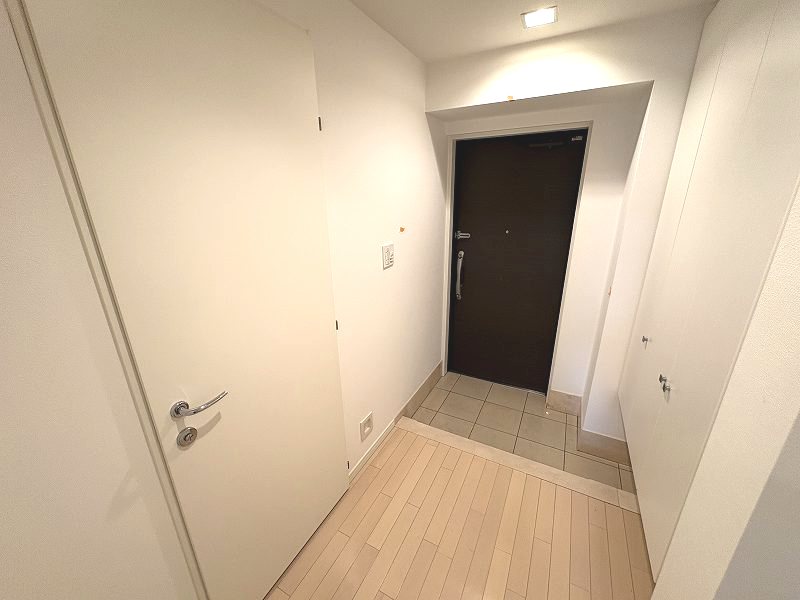グローリオ新中野ブランデコ 玄関