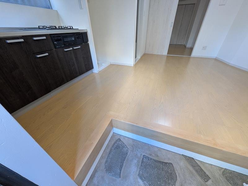 マヒナ北千住 玄関