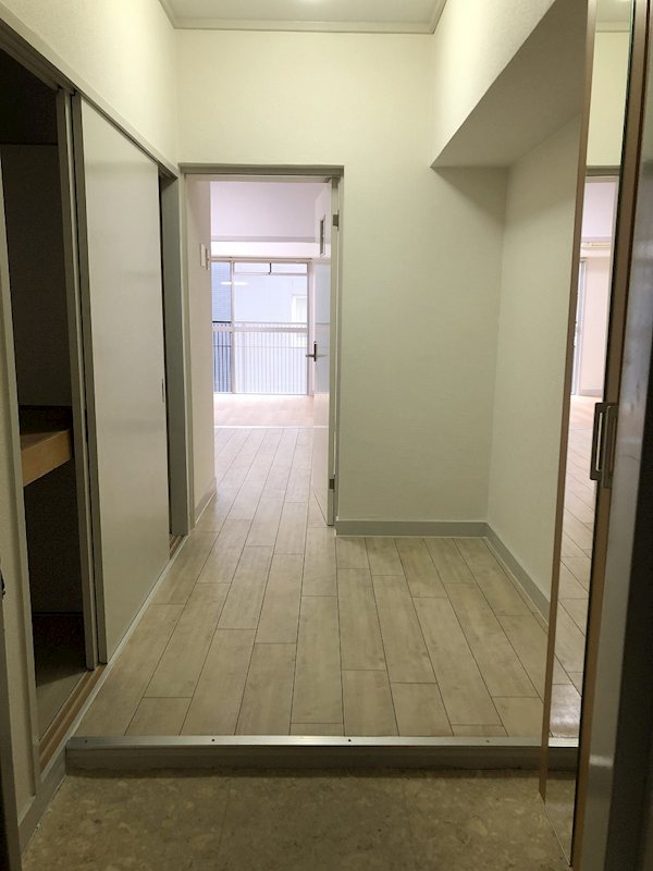 ラ・プリエ 玄関