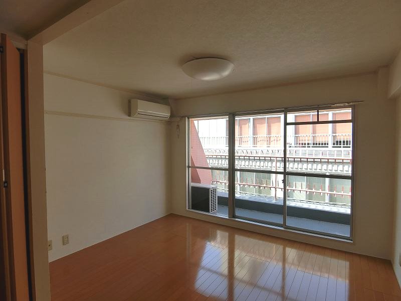 浅草妙見屋ビル リビング