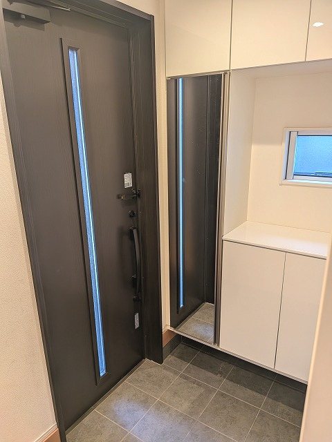 八千代緑が丘戸建 玄関
