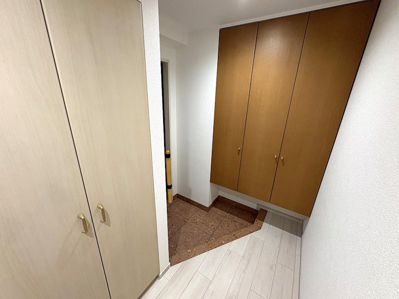 リーデンスタワー 玄関