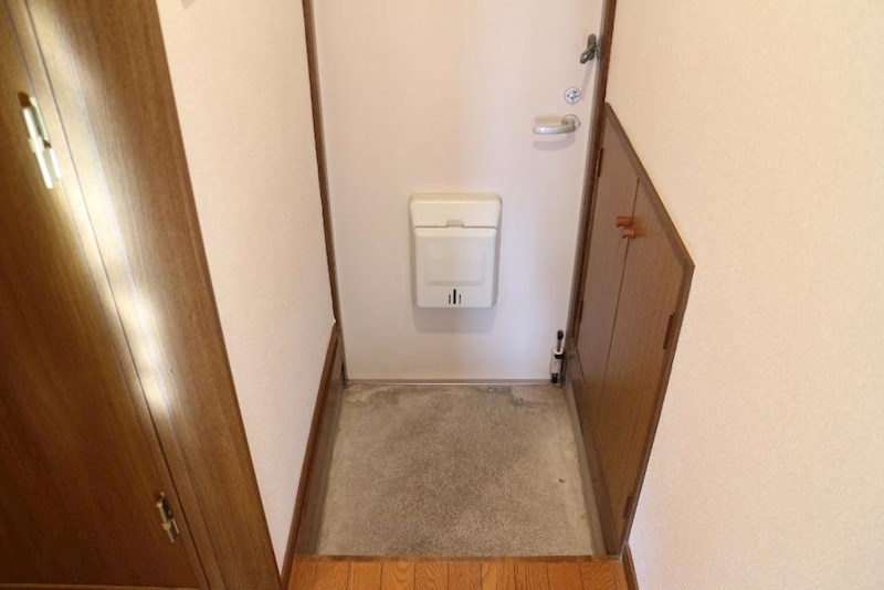 タウニィ寿里 玄関