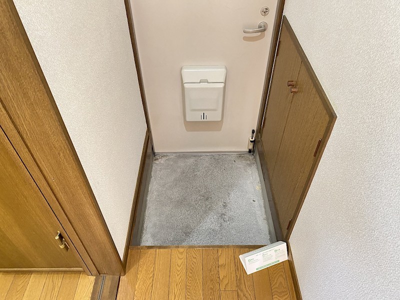 タウニィ寿里 玄関