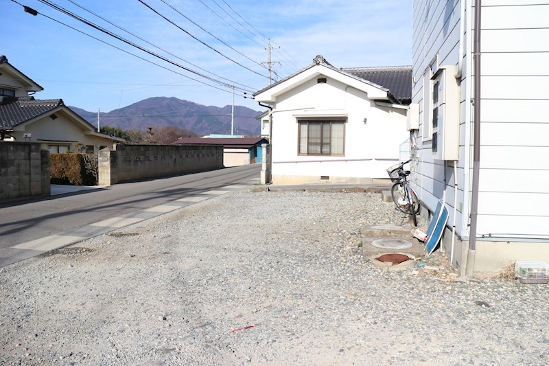 ラセーヌ村前Ａ棟 駐車場