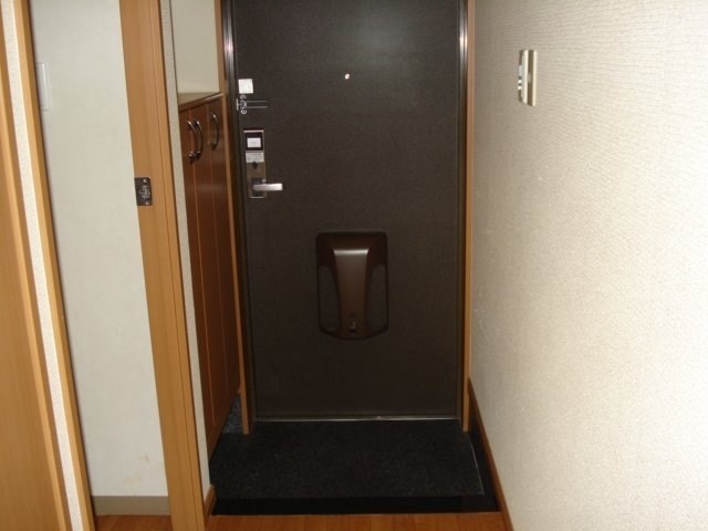 アイリスハイム 玄関