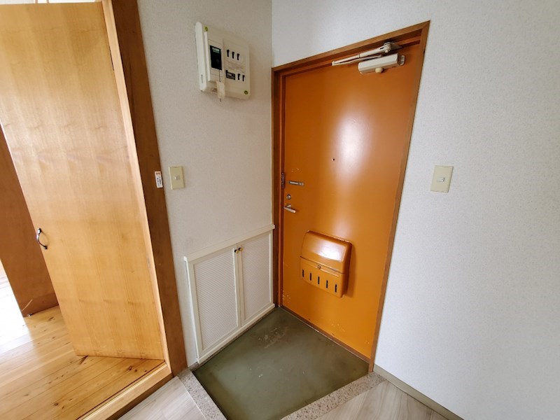 丘の上ハイツＡ 玄関