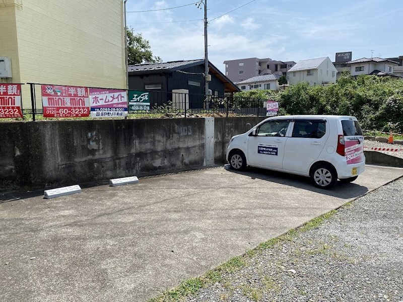 サンライズコート 駐車場