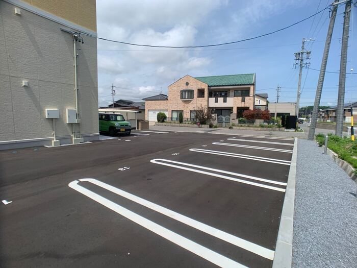 アレーズ　ジュアン 駐車場