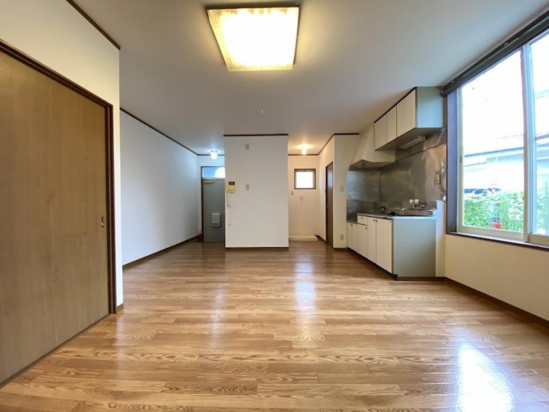 マンション PINE TREE リビング
