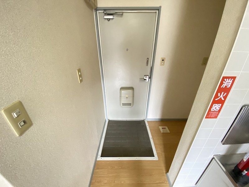 サンビレッジ塩尻B 玄関