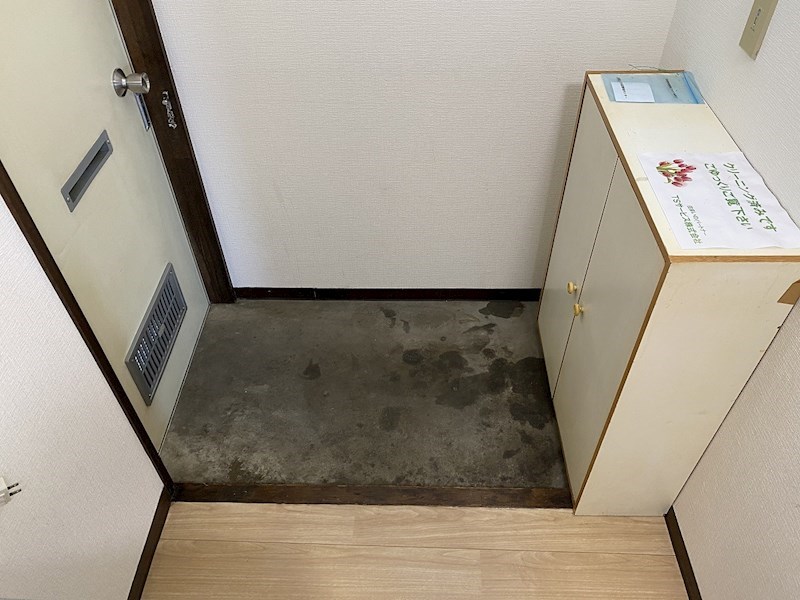 平成ハイツ 玄関