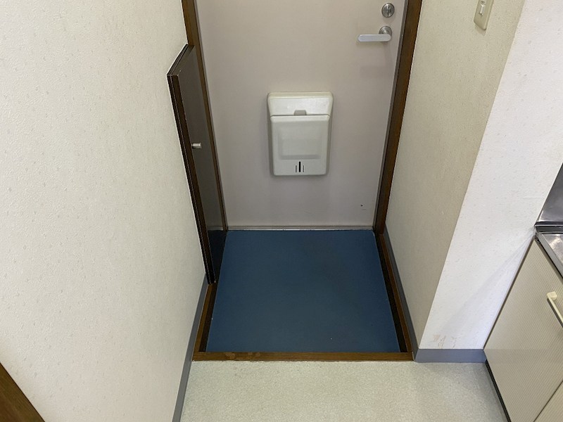 マンションサカシタ 玄関