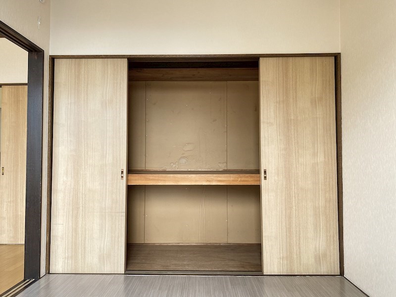古里関ビル 収納