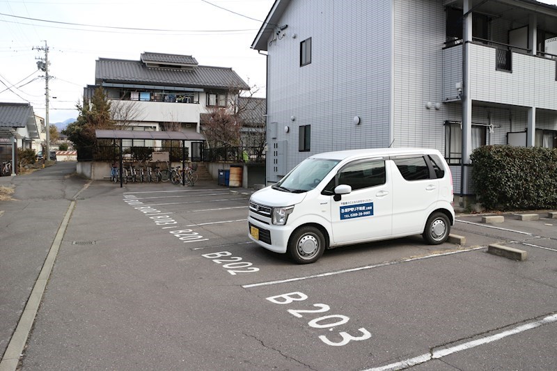 ハイツハープＢ 駐車場