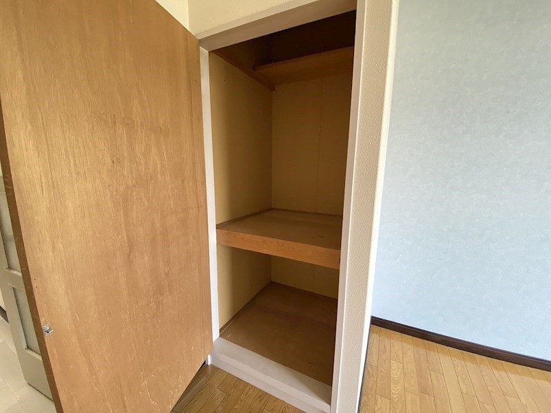 ドミール緑が丘 収納