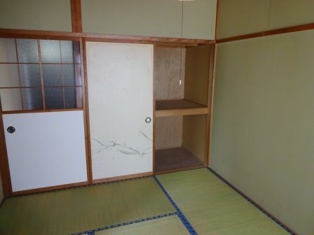 ハイツオカベ ベッドルーム