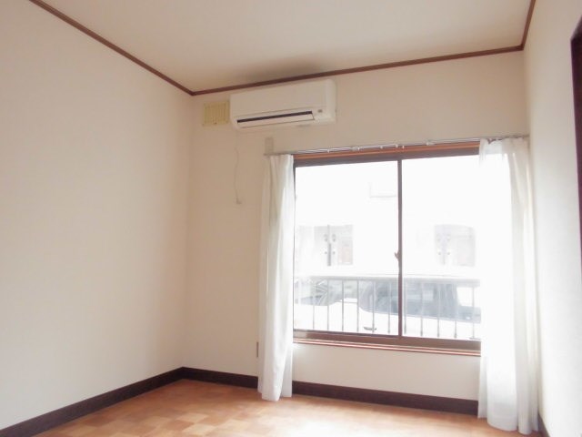 長野県上田市中央西１丁目 リビング