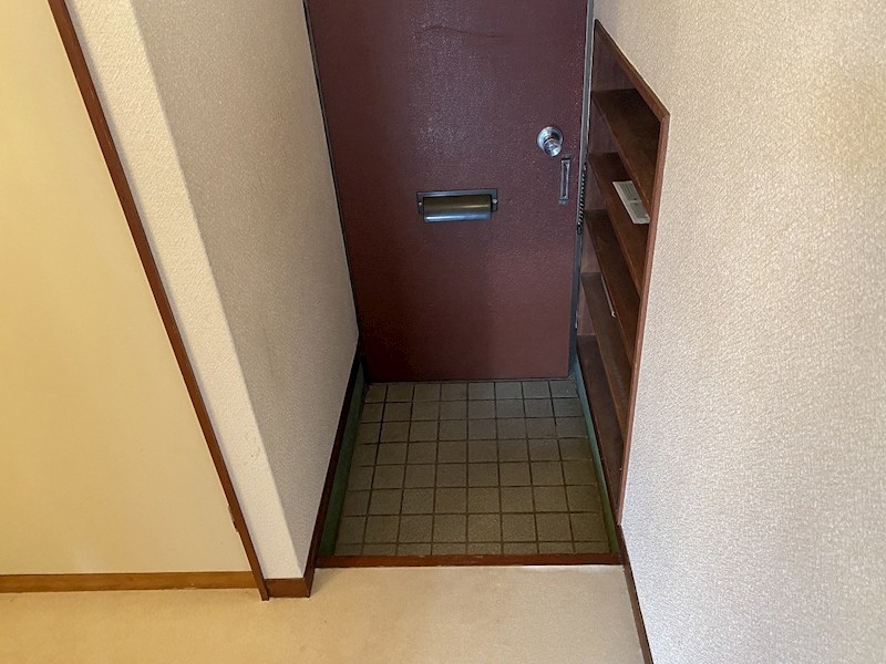 長野県東御市加沢 玄関