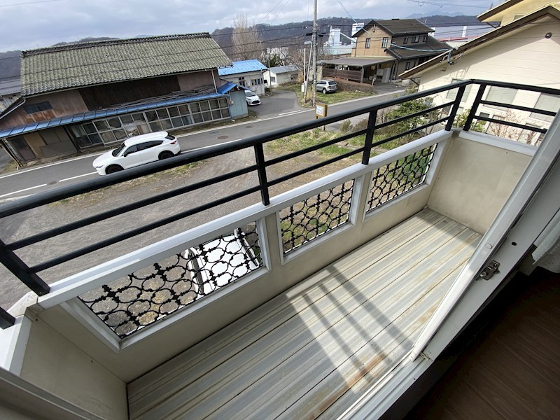 長野県東御市滋野乙 ベランダ