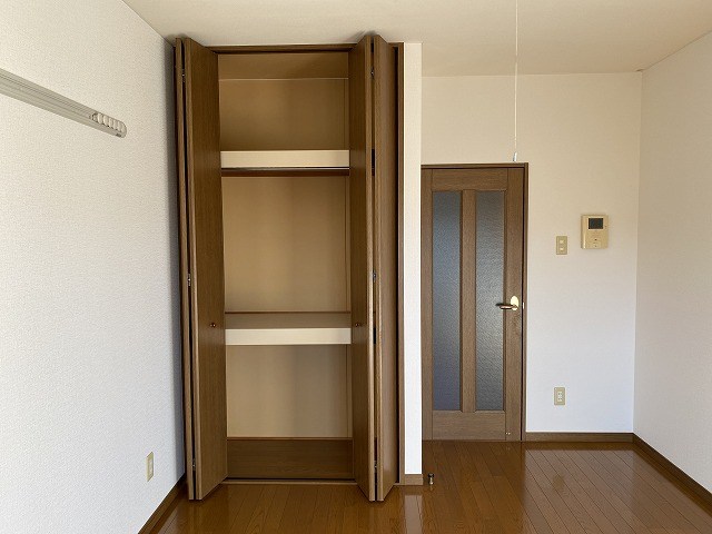 ラ・セゾン青木Ａ棟 収納