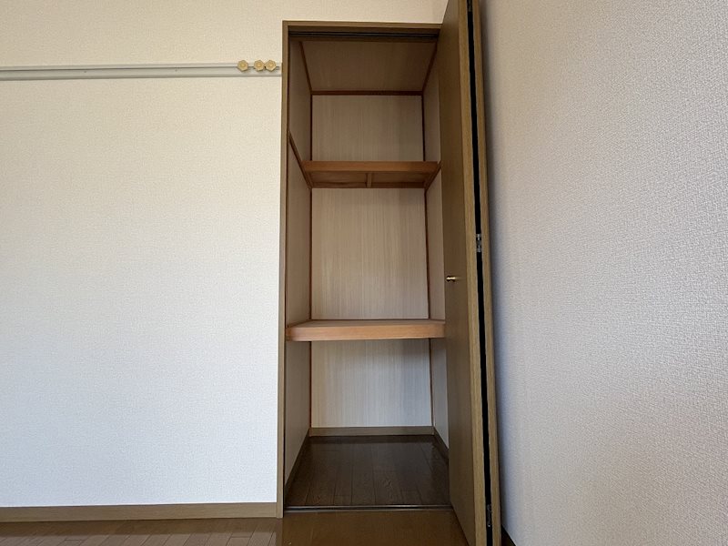 ボナール・ナカザワ　Ｂ 収納