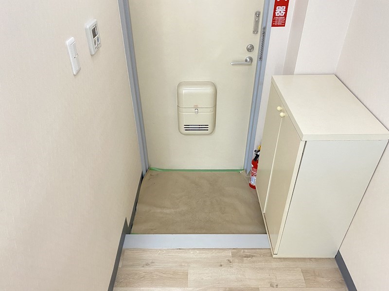 ハイツなかざわＡ 玄関