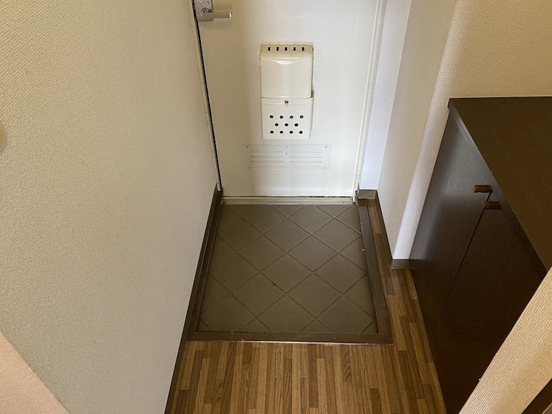 シャトーシャンポール 玄関