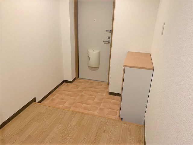 サープラス寿A 玄関