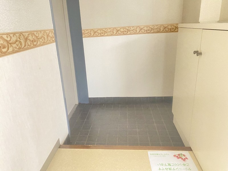材木町スクエア 玄関