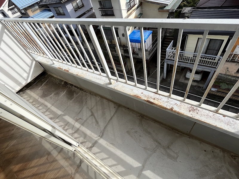 長野県上田市諏訪形 ベランダ
