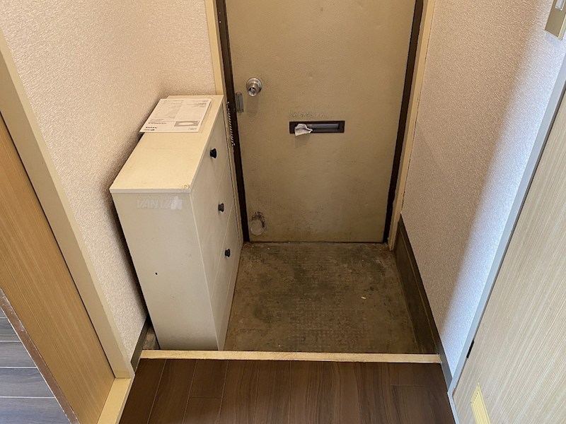 長野県上田市上野 玄関
