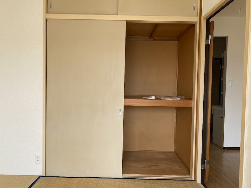 コーポ泉１号棟 収納