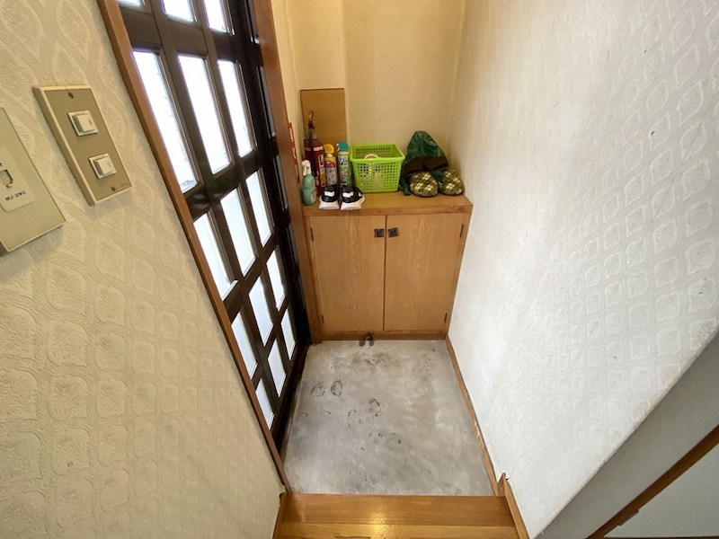 新　東町荘 玄関