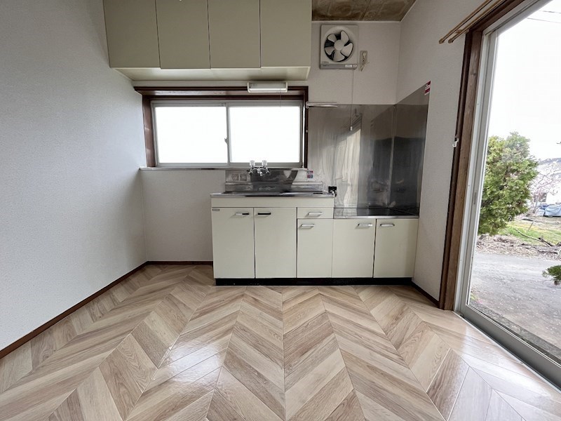 長野県上田市上田 キッチン