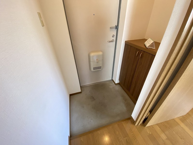 長野県上田市芳田 玄関