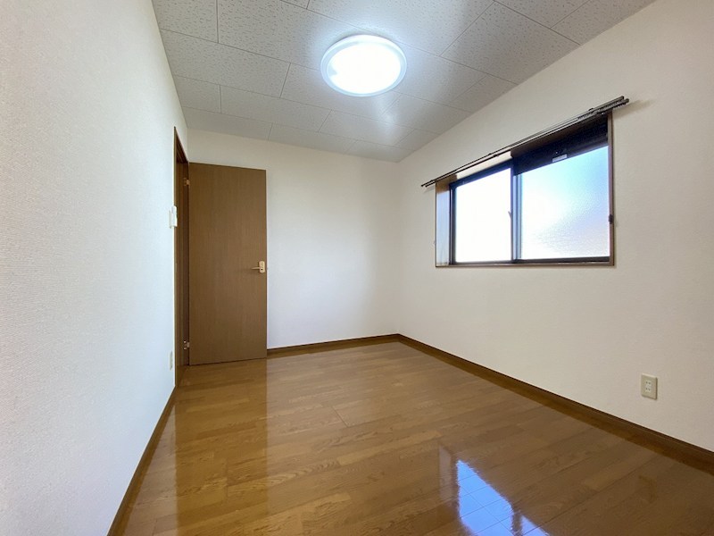 長野県上田市芳田 ベッドルーム